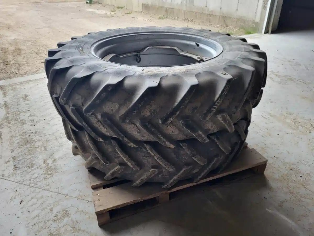 Michelin 380/85R34