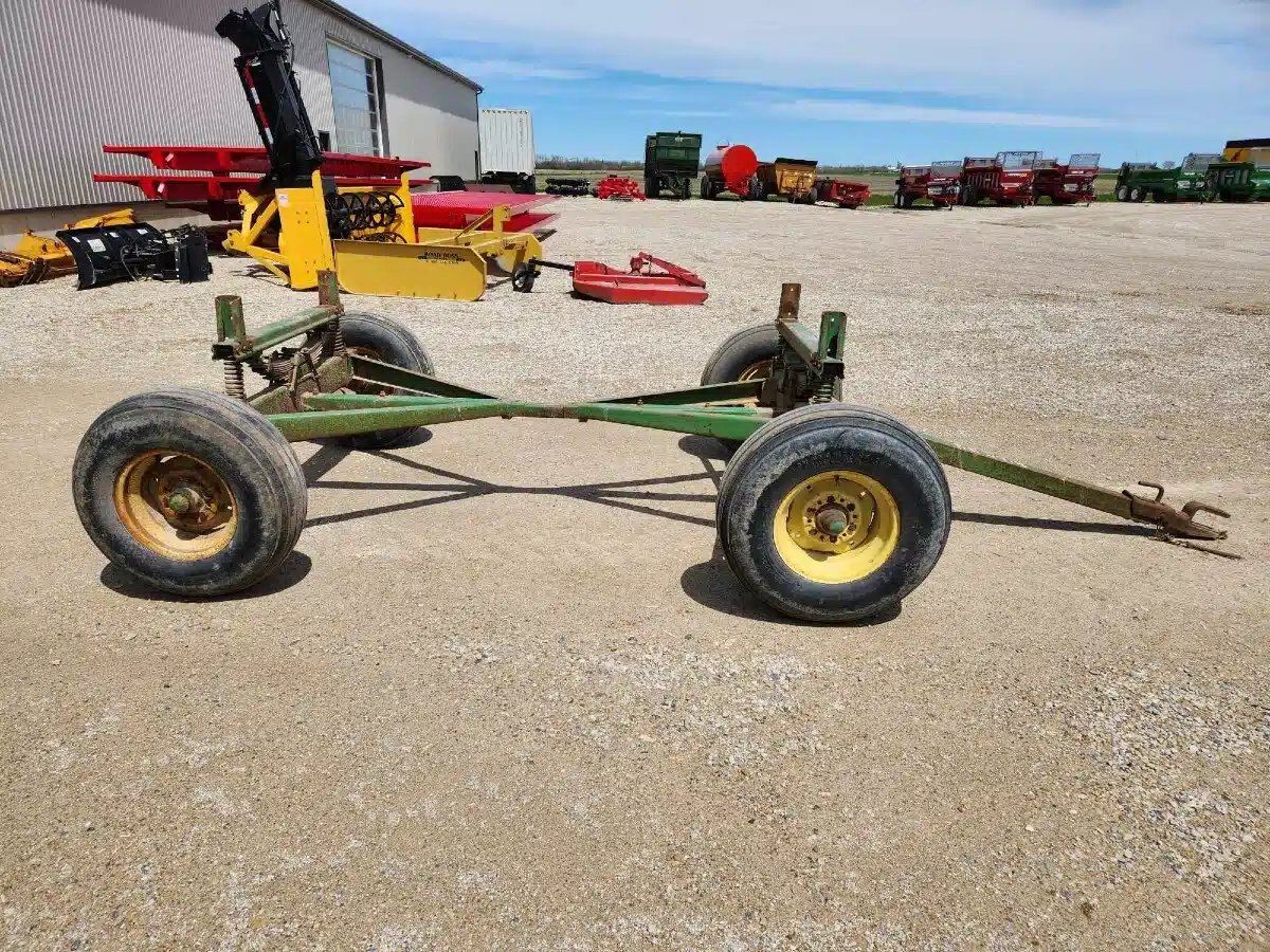 John Deere W1065