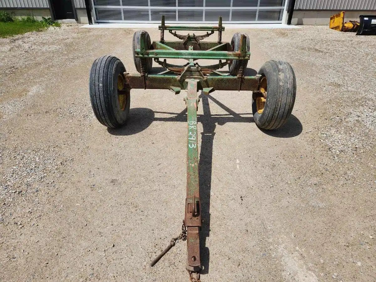 John Deere W1065