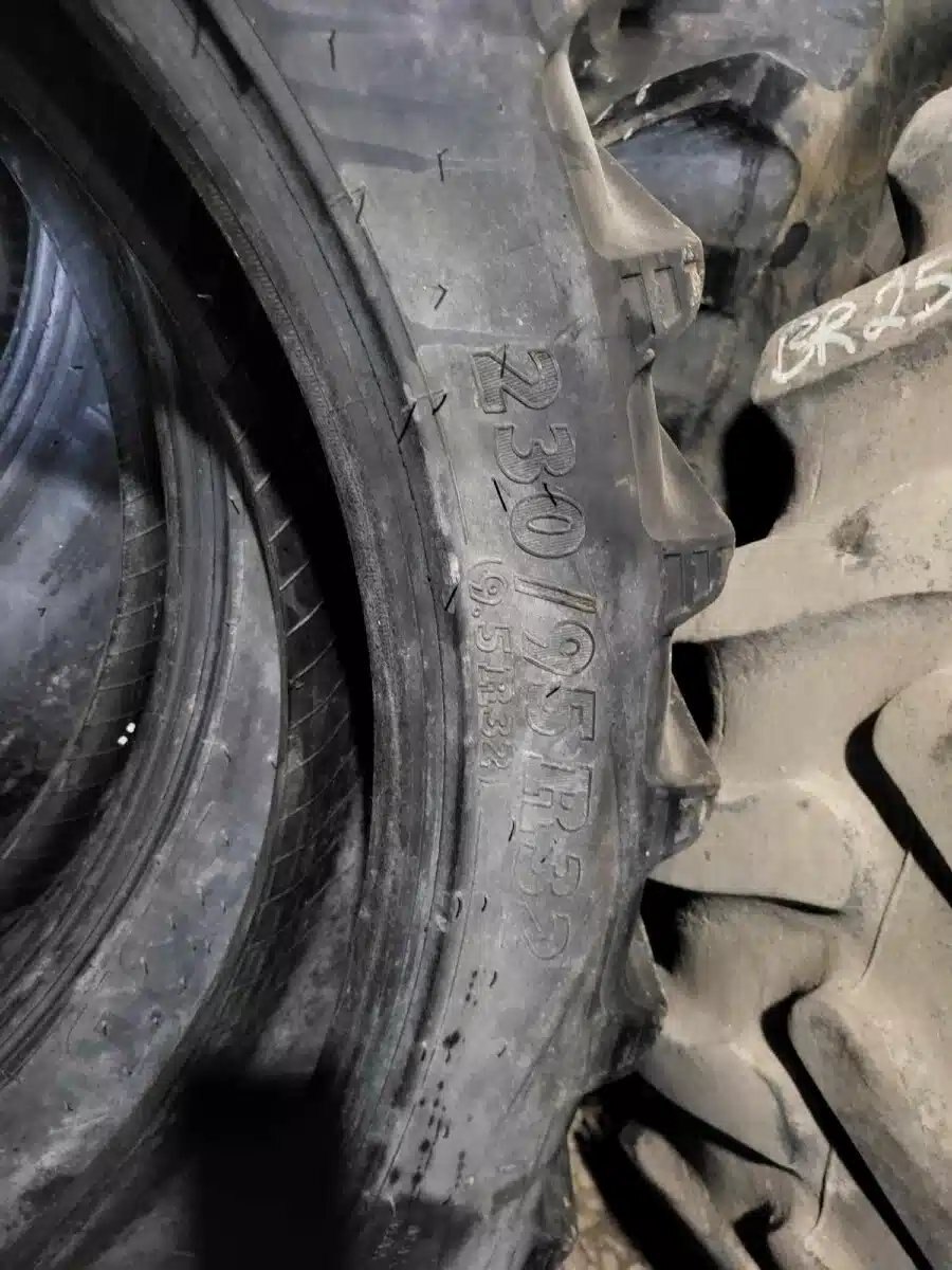 BKT 230/95R32