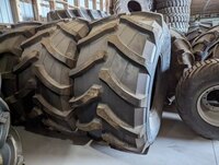 Marcher 900/60R32