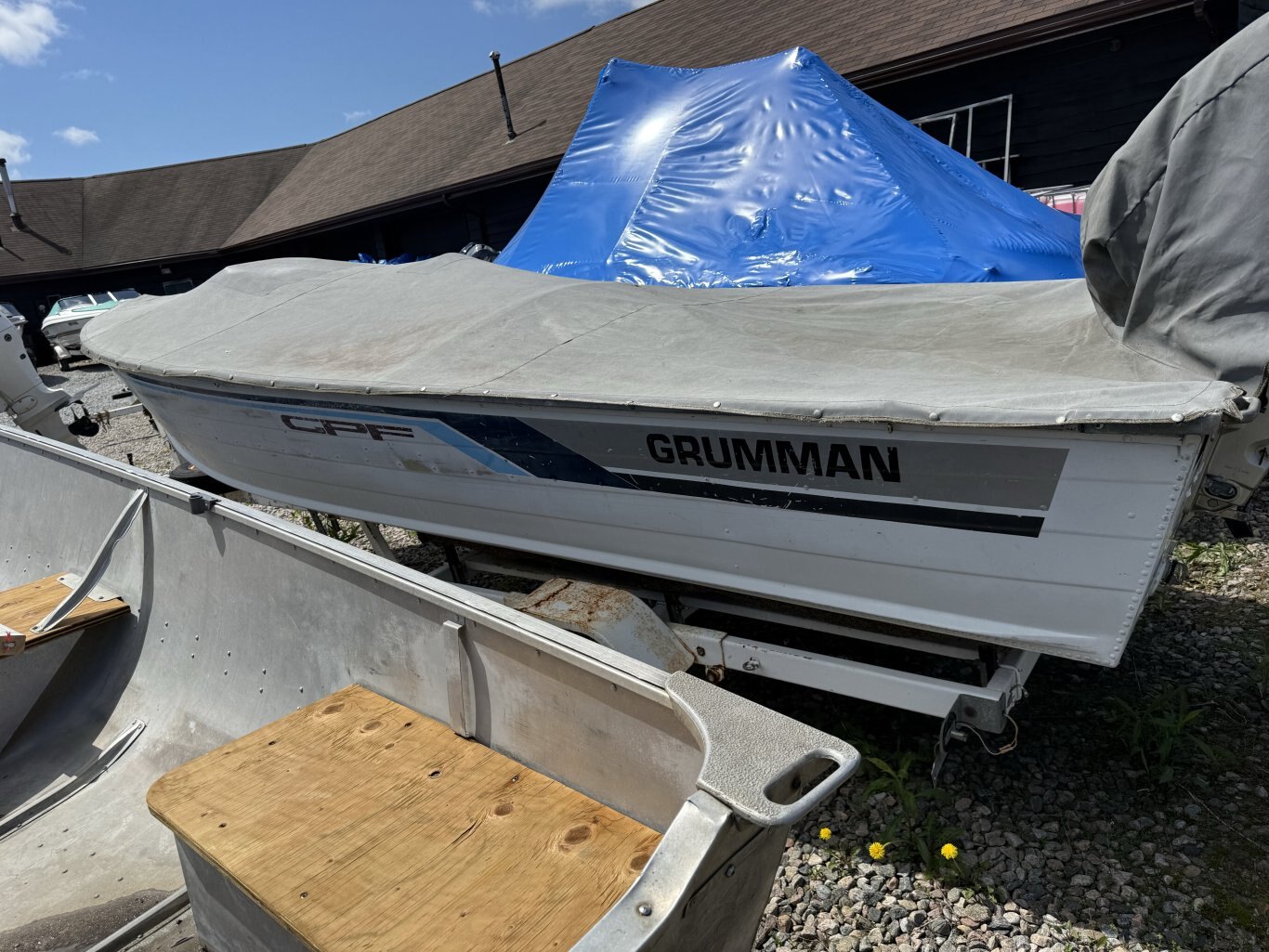 16 Grumman Side Console