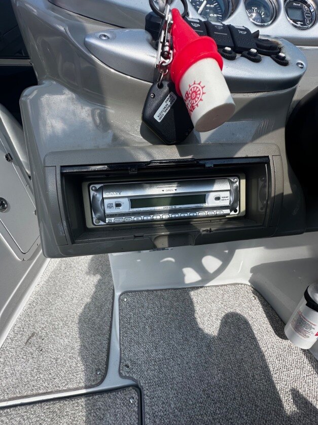 2006 Crownline 230 LS