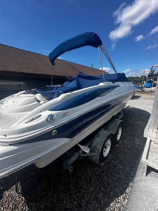 2006 Crownline 230 LS