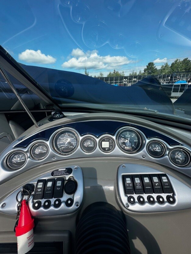 2006 Crownline 230 LS