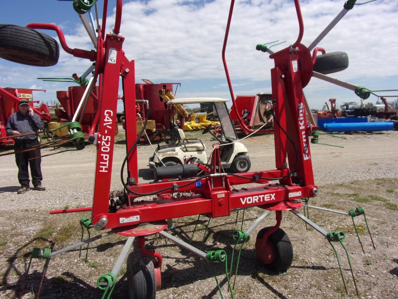 Farm King 520 Vortex Tedder