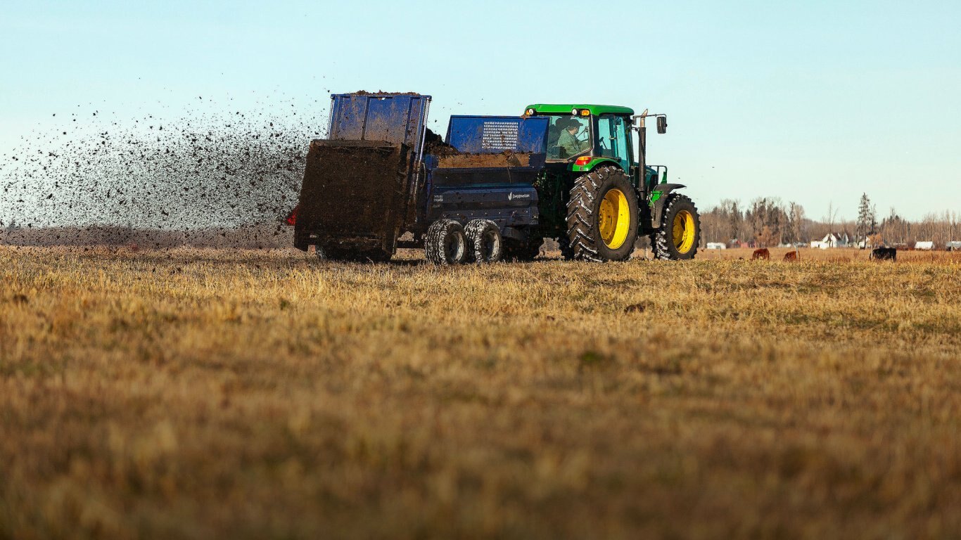 JBS M Series Manure Spreaders