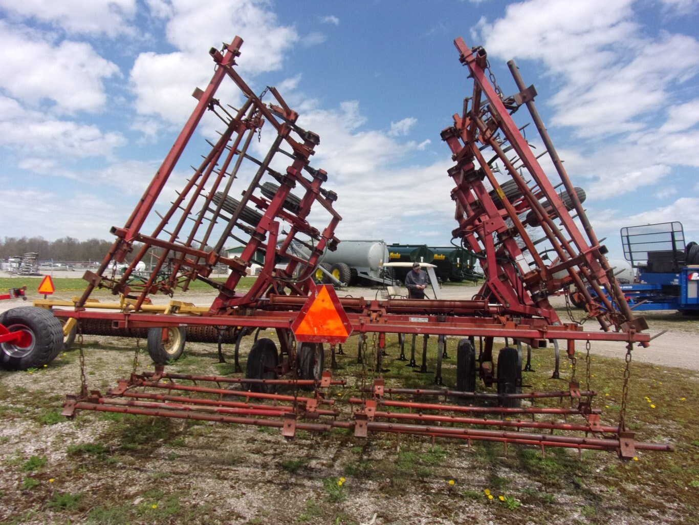 Case IH 4600 22' Cultivator