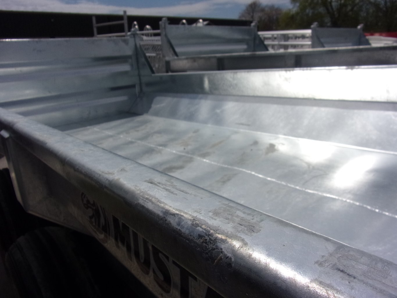 Metalfab M.L.C Mustang 5'x10' Dump Trailer