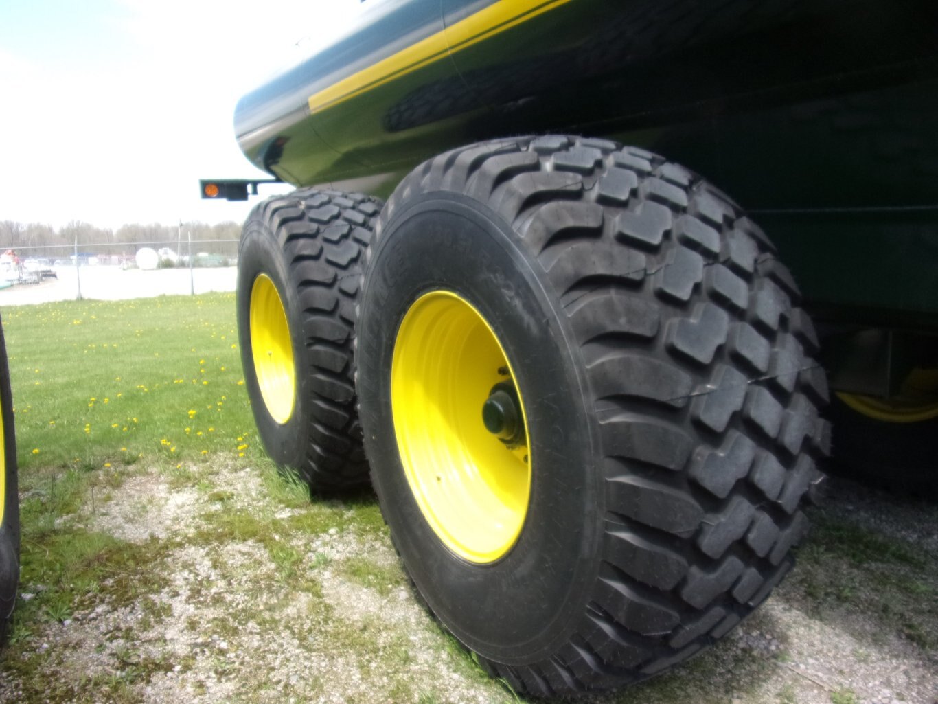 Husky 24500 Liquid Manure Spreader