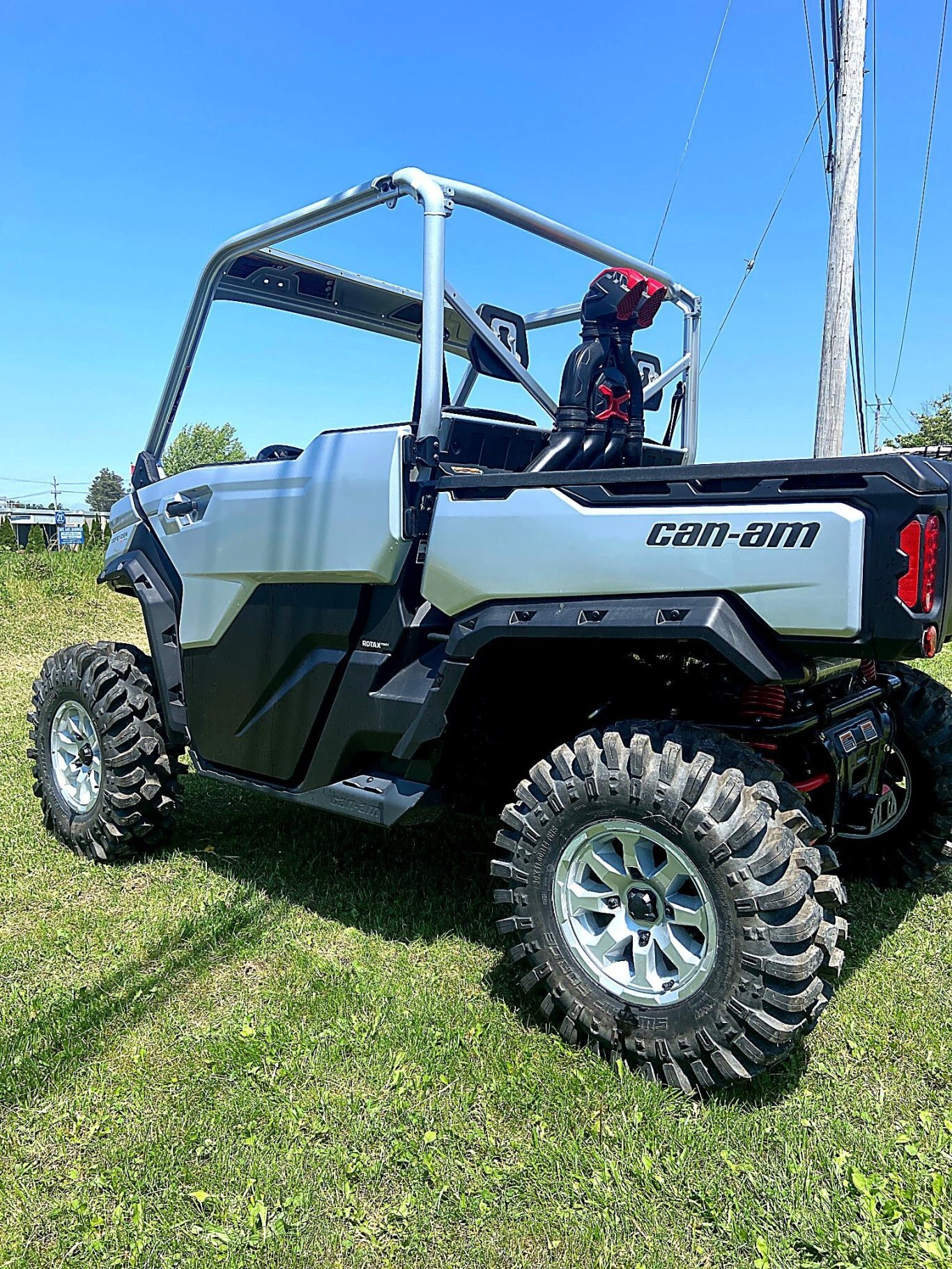 2025 Can Am Defender X MR w/ Half Doors Silver/Red