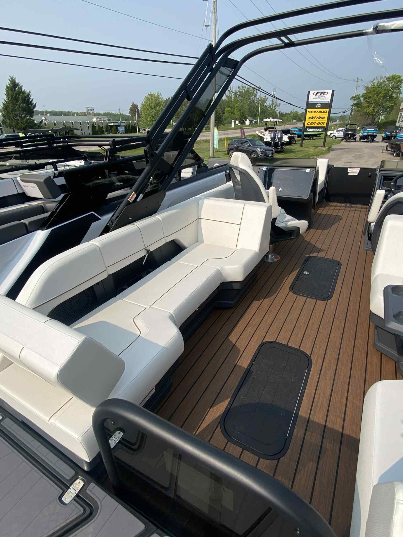 Manitou Navigator MAX 2025 avec moteur ROTAX de 150 ch