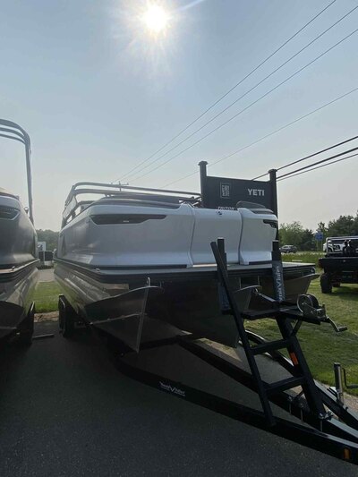 2025 Manitou Cruise 22' Switchback ROTAX 150HP