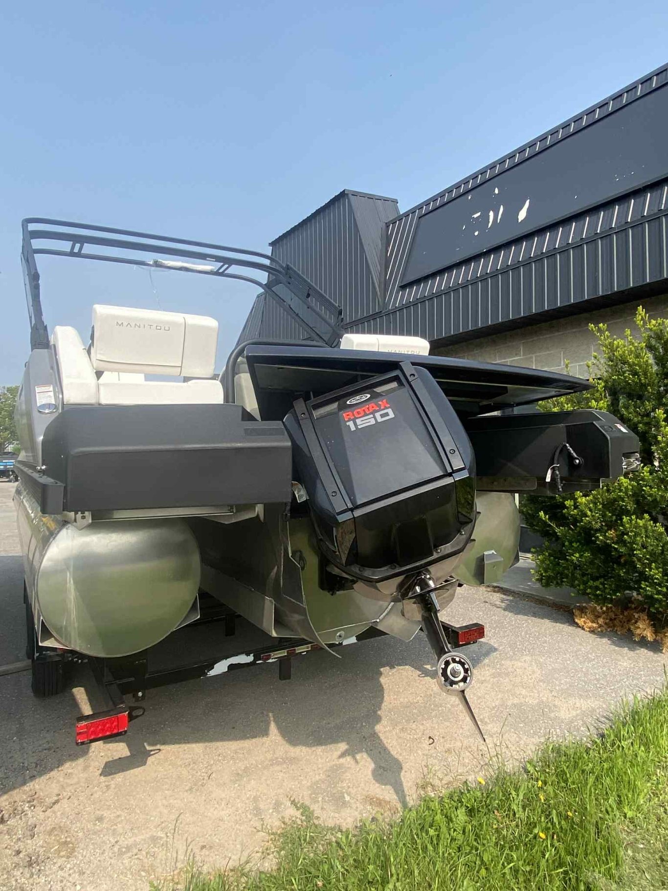 Manitou Cruise 22' Switchback ROTAX 150HP 2025