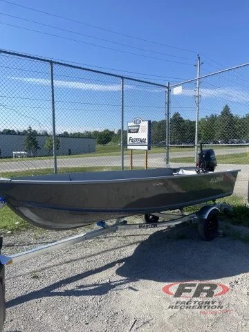 2024 Alumacraft V14 avec plancher 20 (noir et gris)