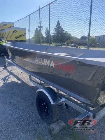 2024 Alumacraft V14 avec plancher 20 (noir et gris)