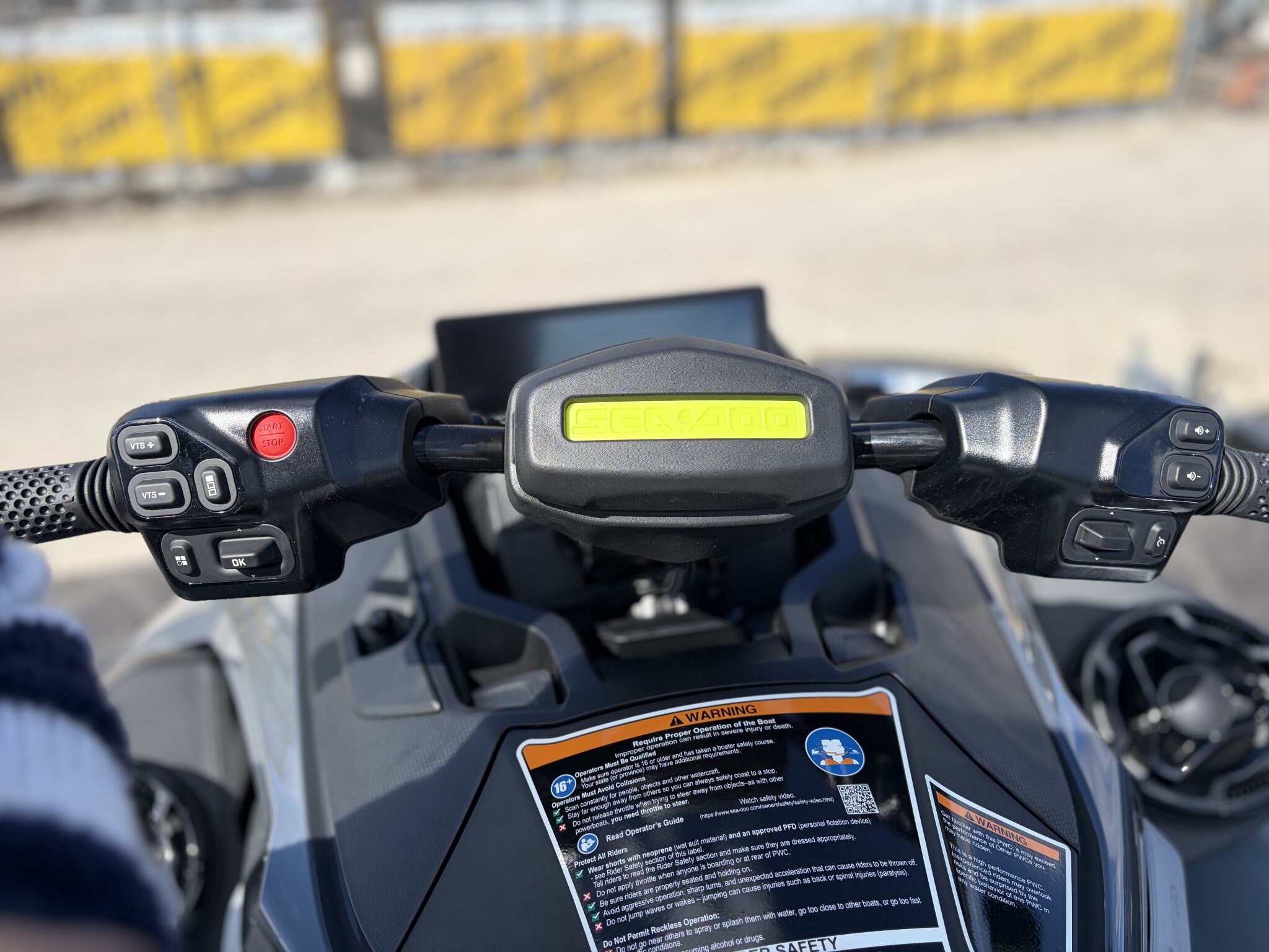 2026 Sea Doo RXT X 325 Ice Metal / Manta Green