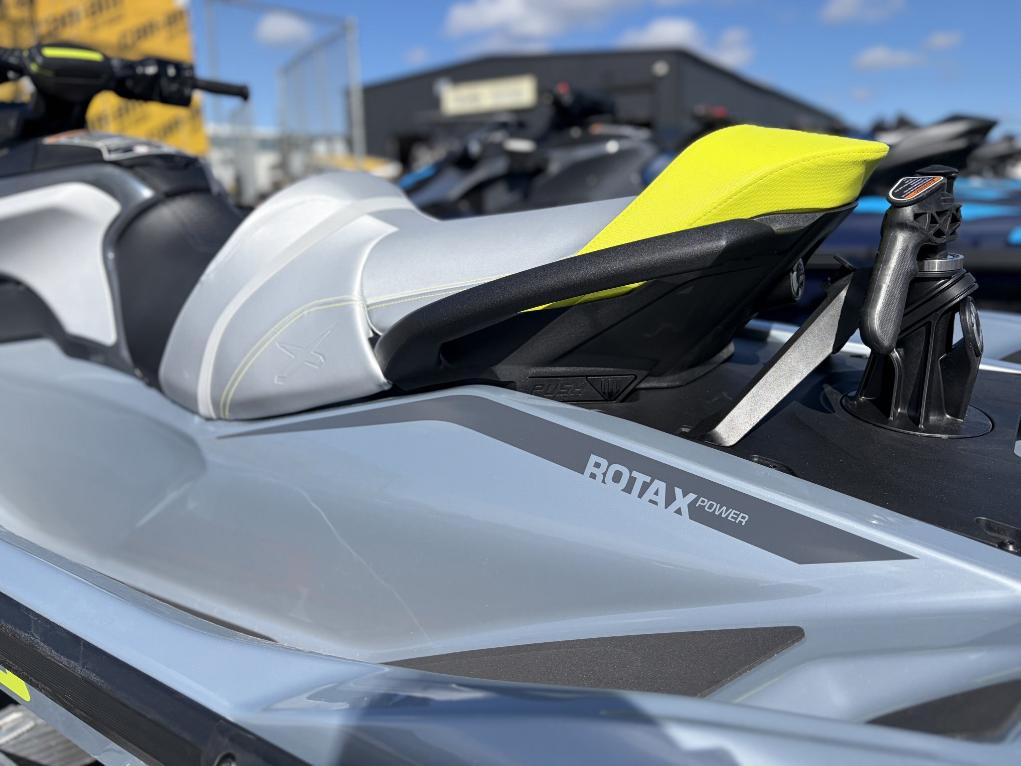2026 Sea Doo RXT X 325 Ice Metal / Manta Green