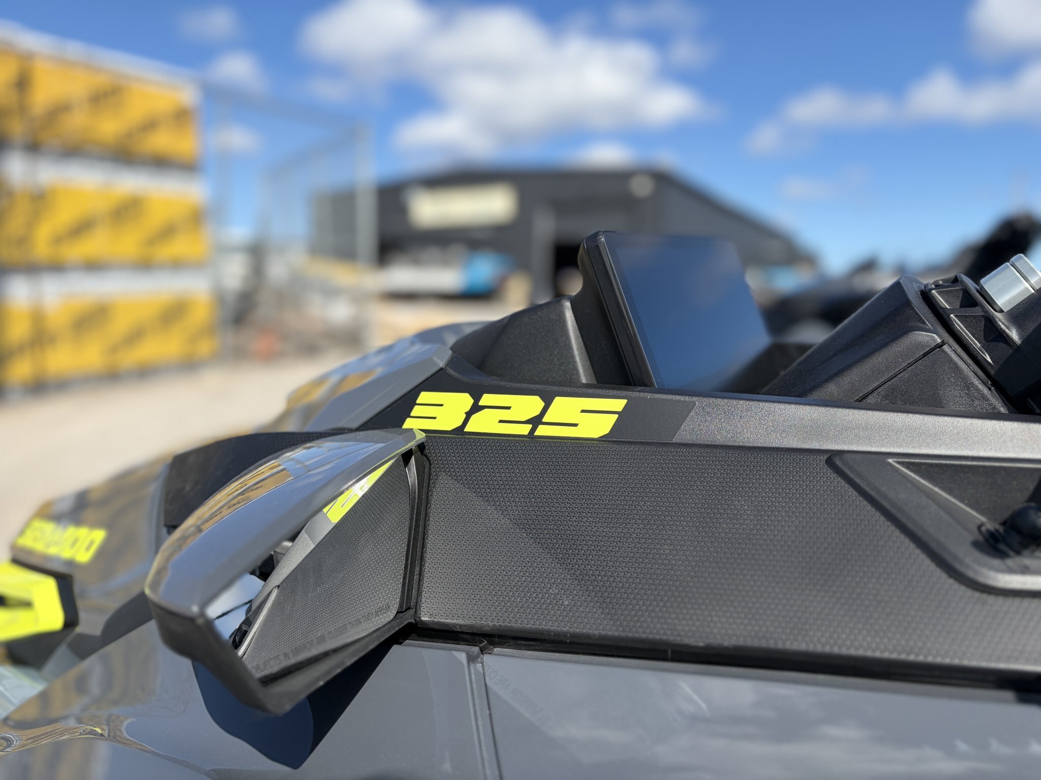 2026 Sea Doo RXT X 325 Ice Metal / Manta Green