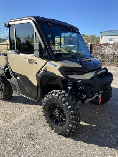 2026 Can-Am Defender Limited HD11 - Desert Tan / Carbon Black