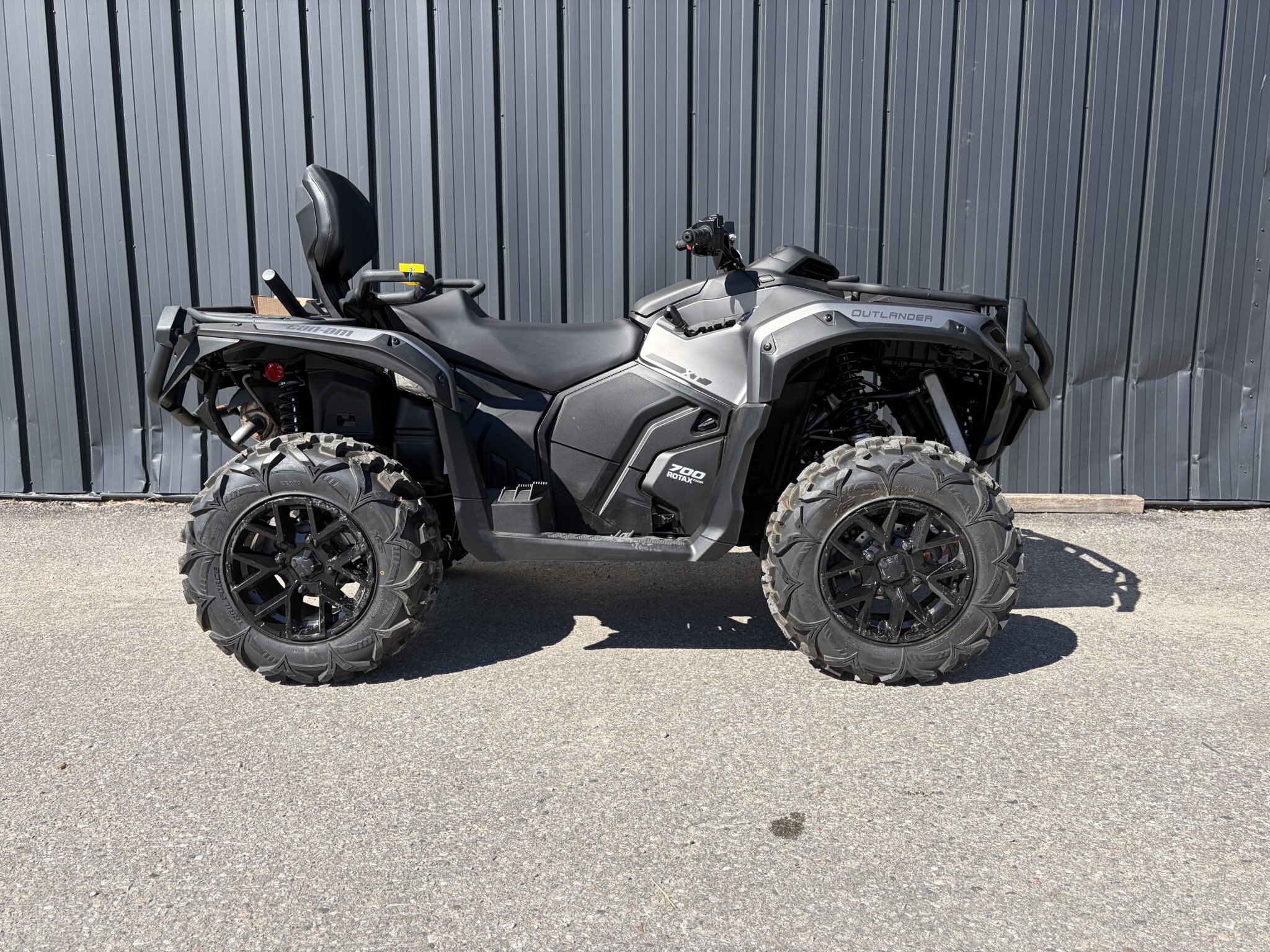2026 Can Am Outlander MAX XT 700 Platinum Satin
