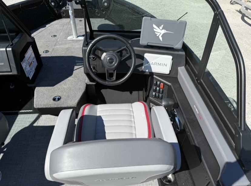 2025 Alumacraft Trophy 205 – Nightfall Black