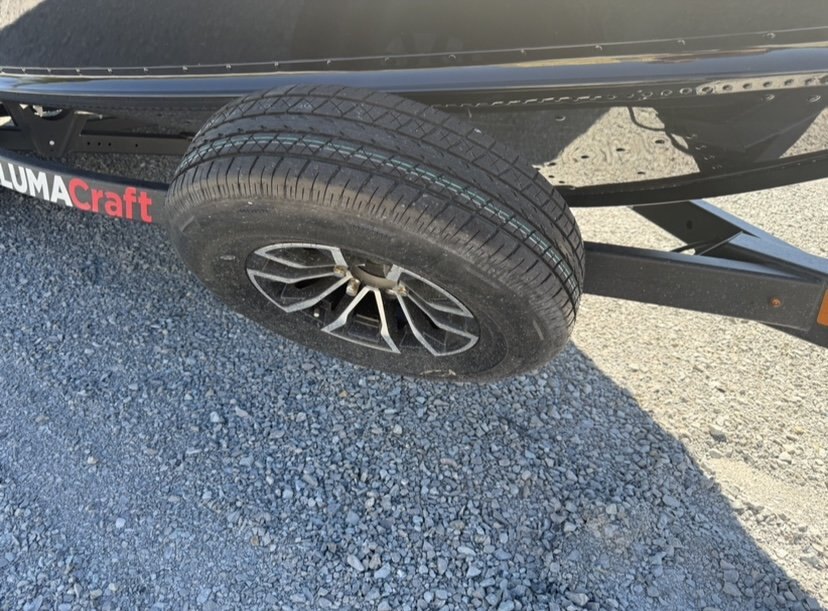 2025 Alumacraft Trophy 205 – Nightfall Black