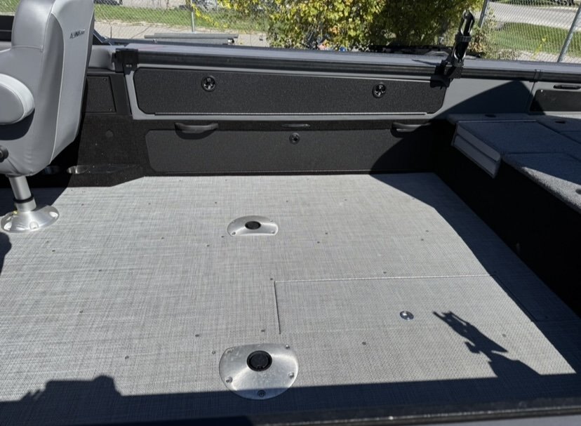 2025 Alumacraft Trophy 205 – Nightfall Black