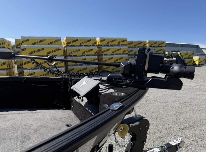 2025 Alumacraft Trophy 205 – Nightfall Black