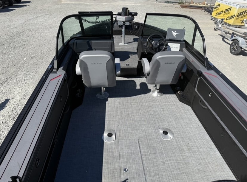 2025 Alumacraft Trophy 205 â Nightfall Black