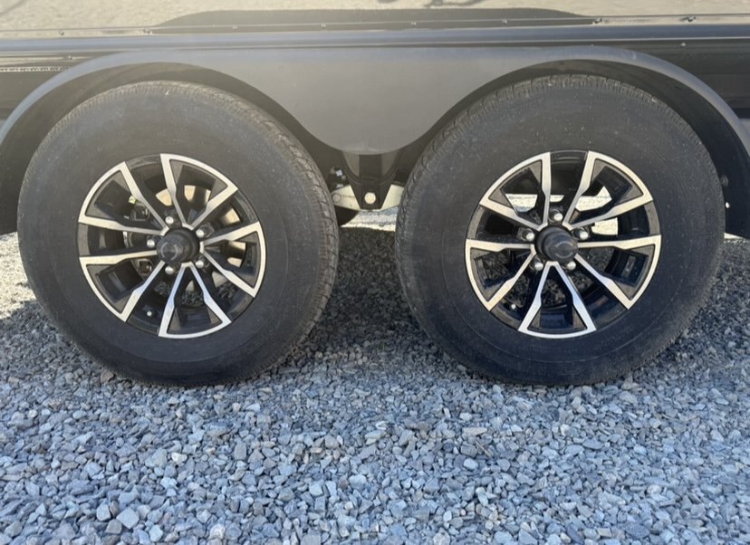 2025 Alumacraft Trophy 205 â Nightfall Black