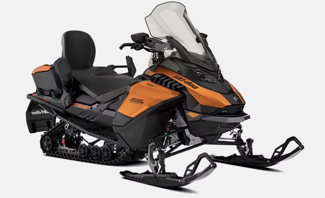2025 Skidoo Grand Touring LE avec Platinum PKG 900 ACE Turbo R