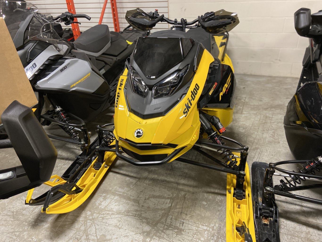2025 Skidoo MXZ X RS 850 E TEC Turbo R â Competition Package â Neo Yellow & Black