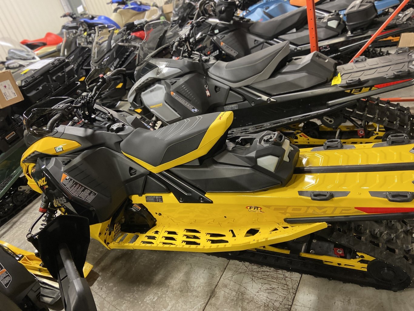 2025 Skidoo MXZ X RS 850 E TEC Turbo R â Competition Package â Neo Yellow & Black
