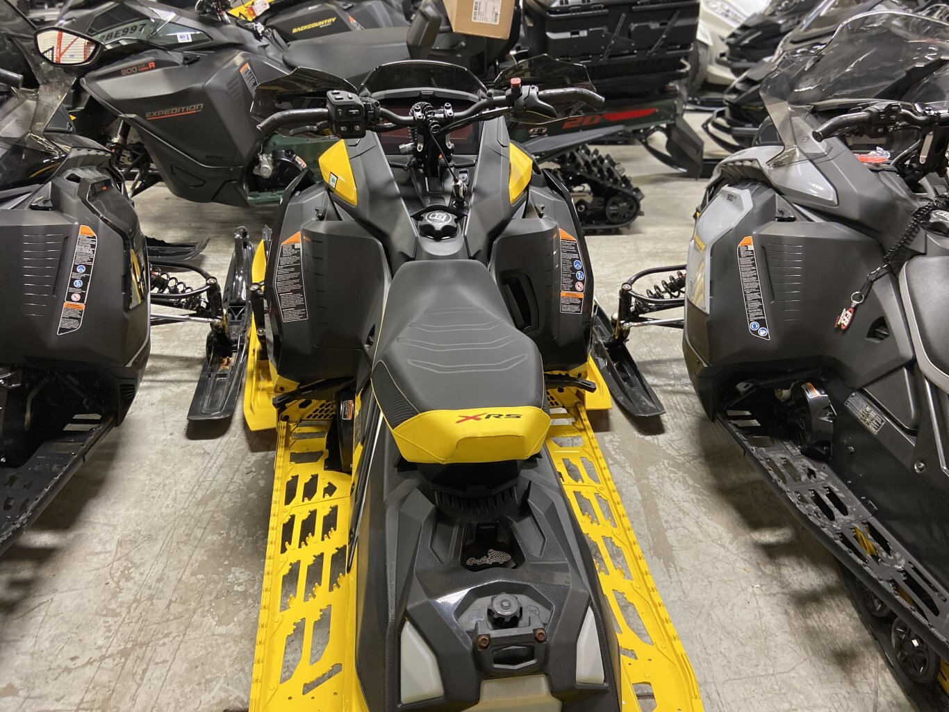 2025 Skidoo MXZ X RS 850 E TEC Turbo R â Competition Package â Neo Yellow & Black
