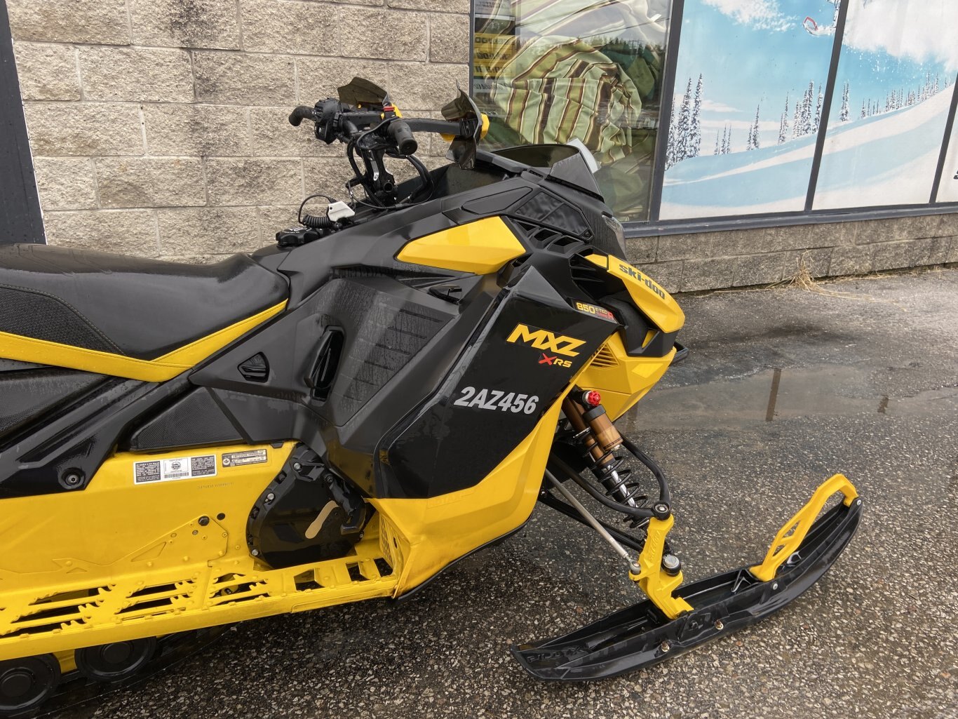 2024 Ski Doo MXZ X RS 850 E TEC Turbo R – Competition Package – Neo Yellow