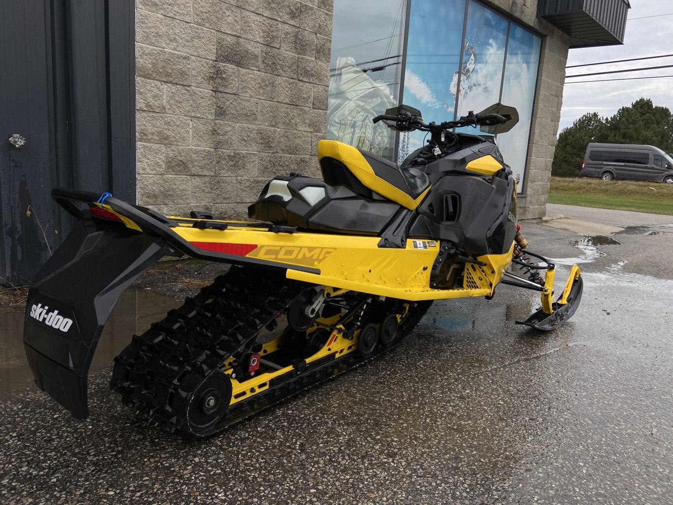 2024 Ski Doo MXZ X RS 850 E TEC Turbo R – Competition Package – Neo Yellow