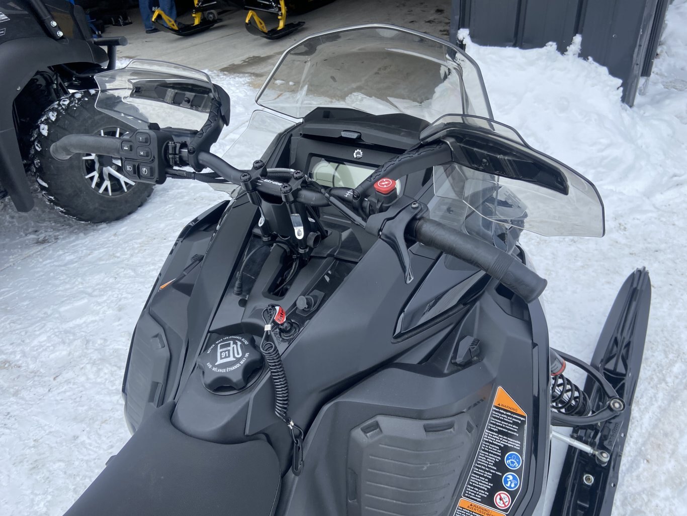 2024 Ski Doo MXZ Adrenaline w/ Blizzard Package â 600R E TEC