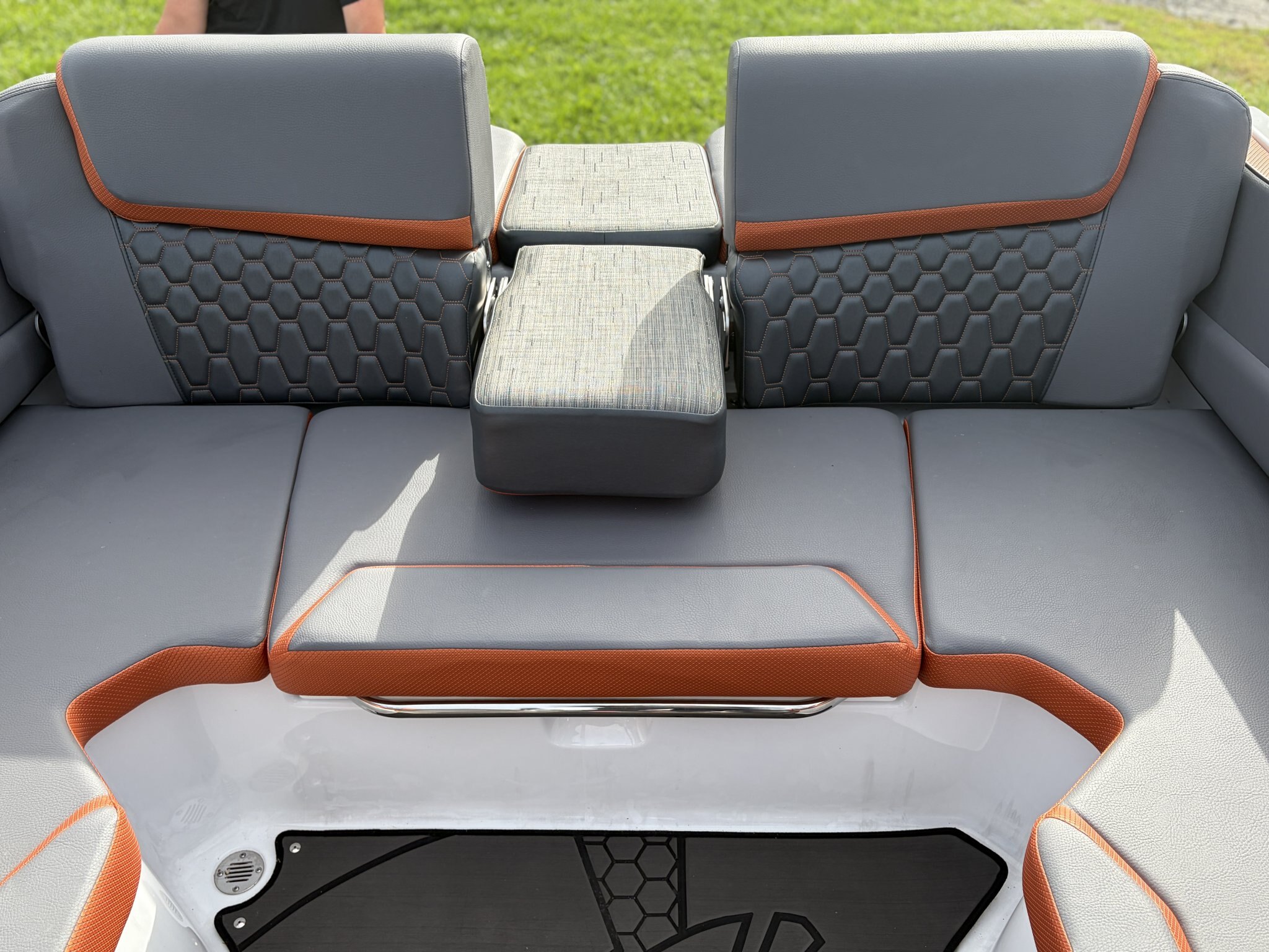 2026 Scarab 195 LX – Charcoal/Orange