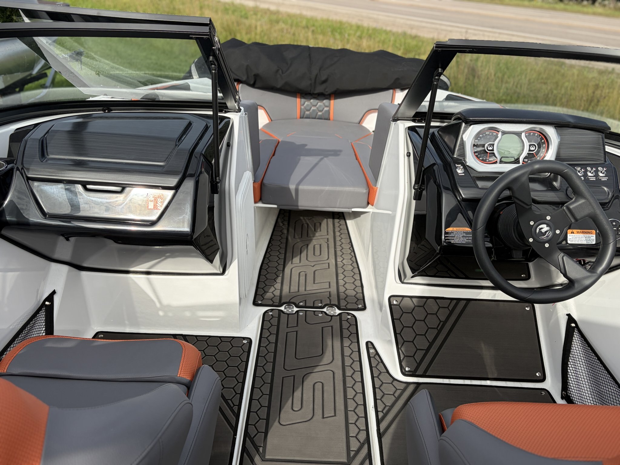2026 Scarab 195 LX – Charcoal/Orange