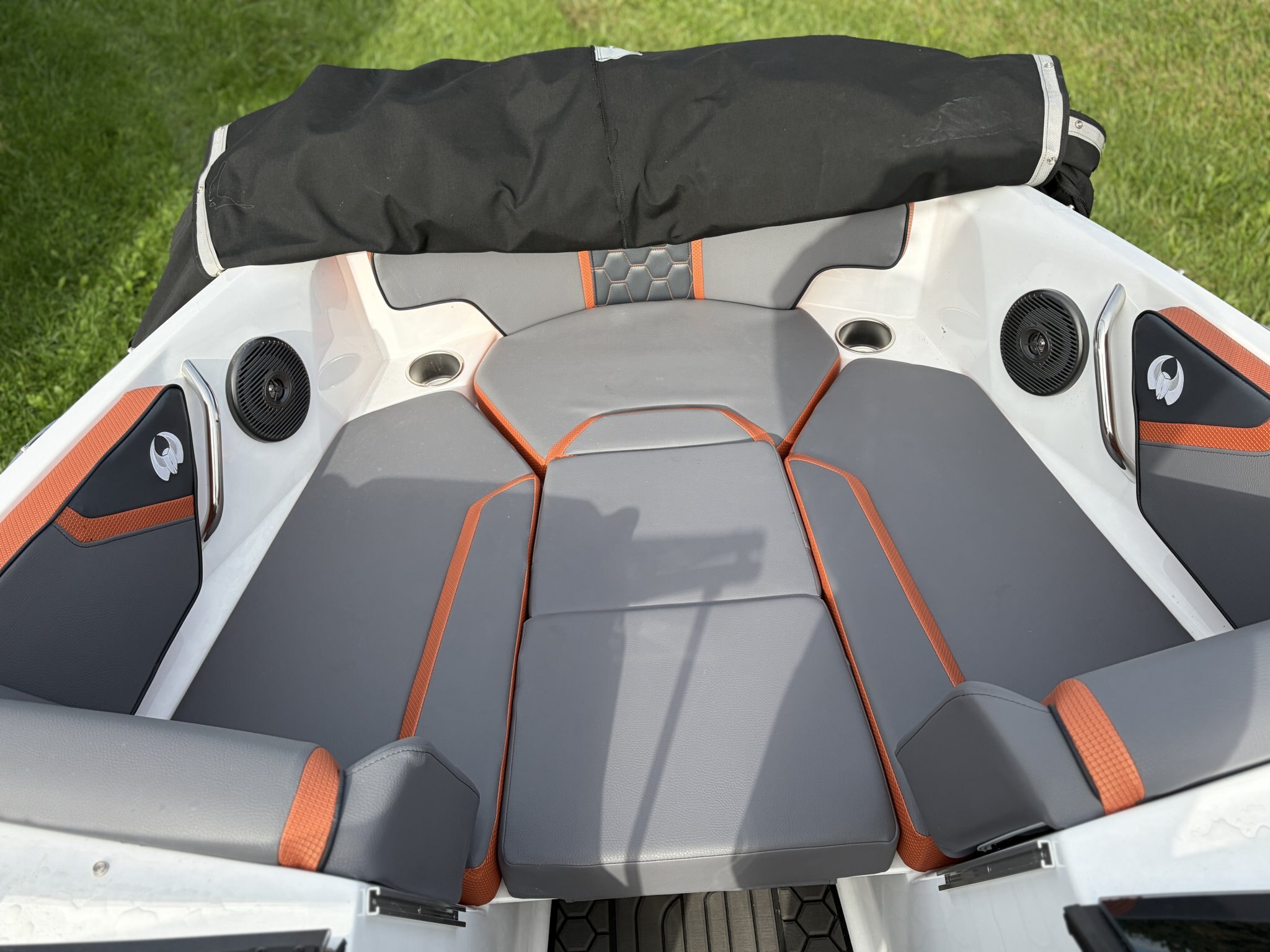 2026 Scarab 195 LX – Charcoal/Orange