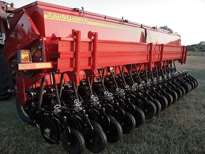 Sunflower 9413 THREE-POINT NO-TILL GRAIN DRILL
