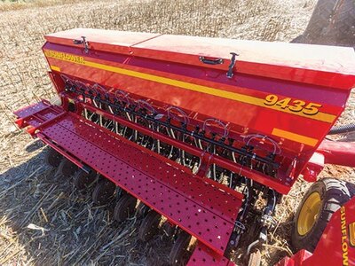 Sunflower 9435 FOLDING GRAIN DRILL