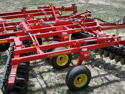 Sunflower 1234 THREE-SECTION TANDEM DISC HARROWS