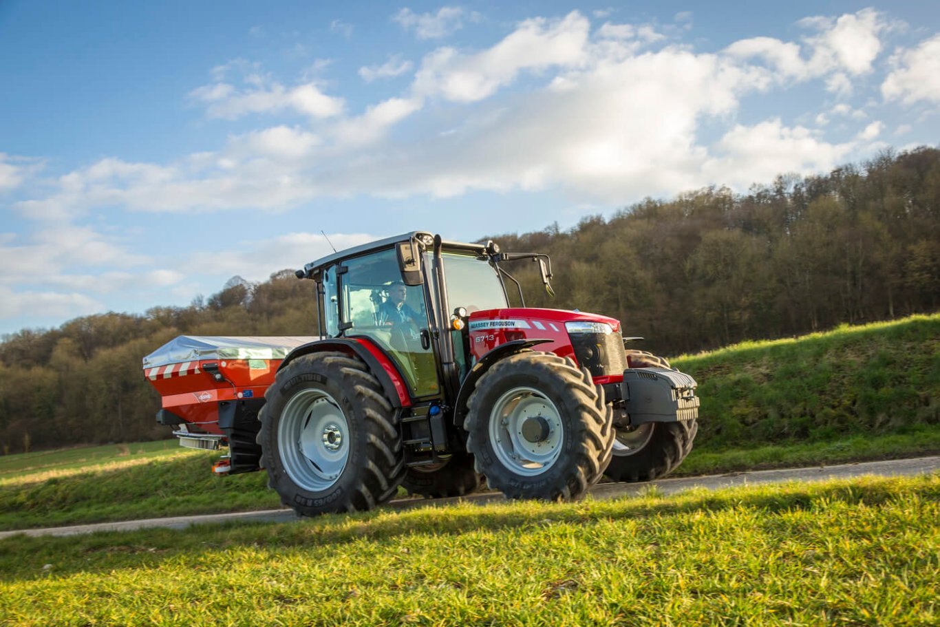 Massey Ferguson MF 6712 6700 Global Series Mid Range Tractors