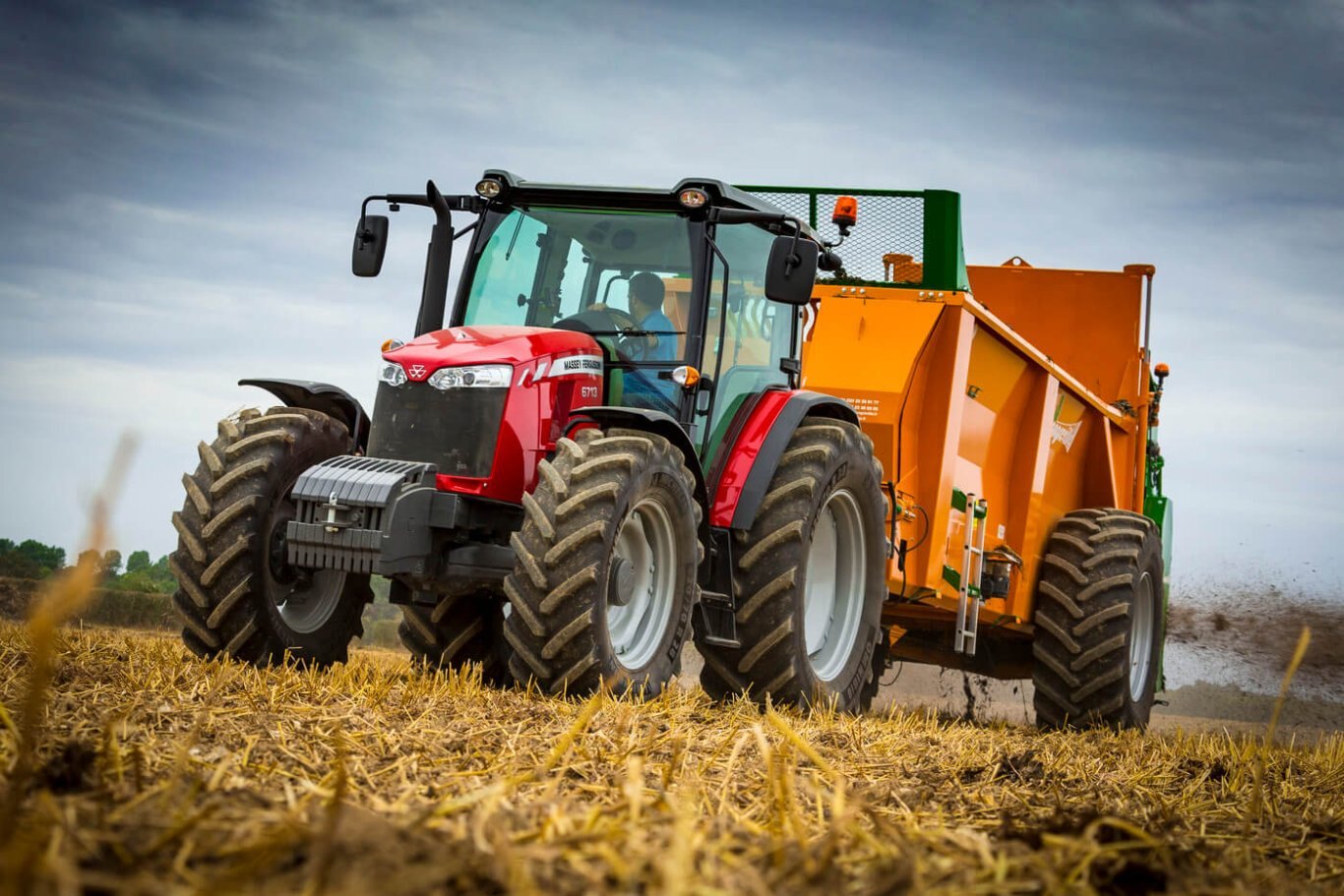 Massey Ferguson MF 6713 6700 Global Series Mid Range Tractors