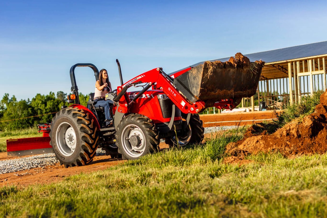 Massey Ferguson 2600 H Series Utility Tractor MF 2604H