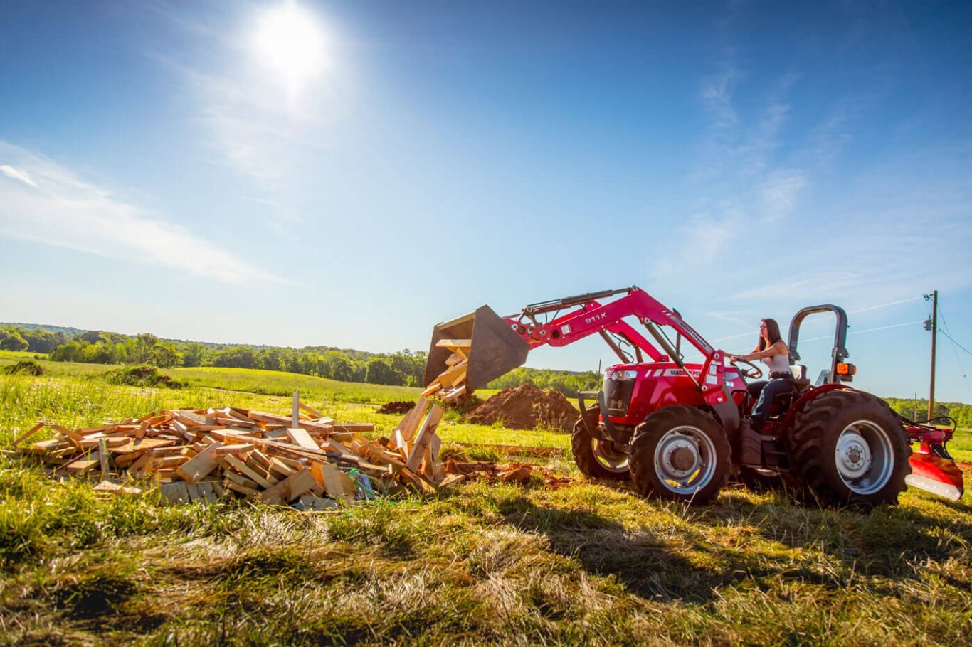 Massey Ferguson 2600 H Series Utility Tractor MF 2604H