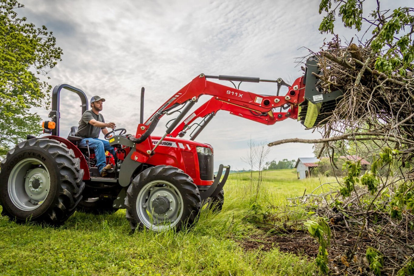 Massey Ferguson 2600 H Series Utility Tractor MF 2604H