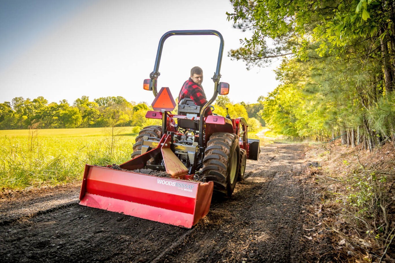 Massey Ferguson 1800 E Compact Tractor MF 1825 E